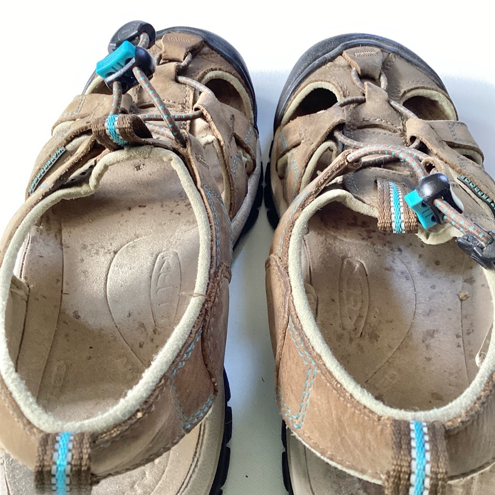 Keen Tan Sandals - Picture 9 of 11